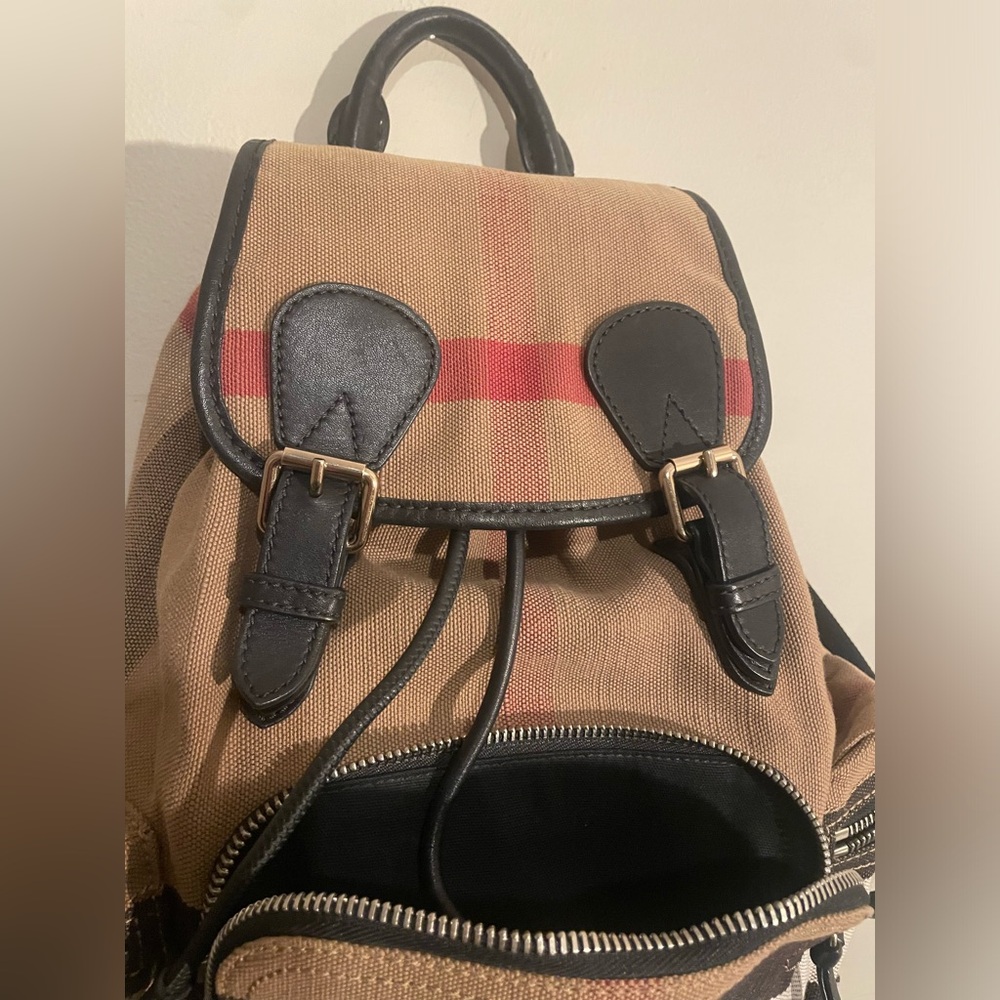 BURBERRY The Rucksack BACKPACK - Picture 4 of 15